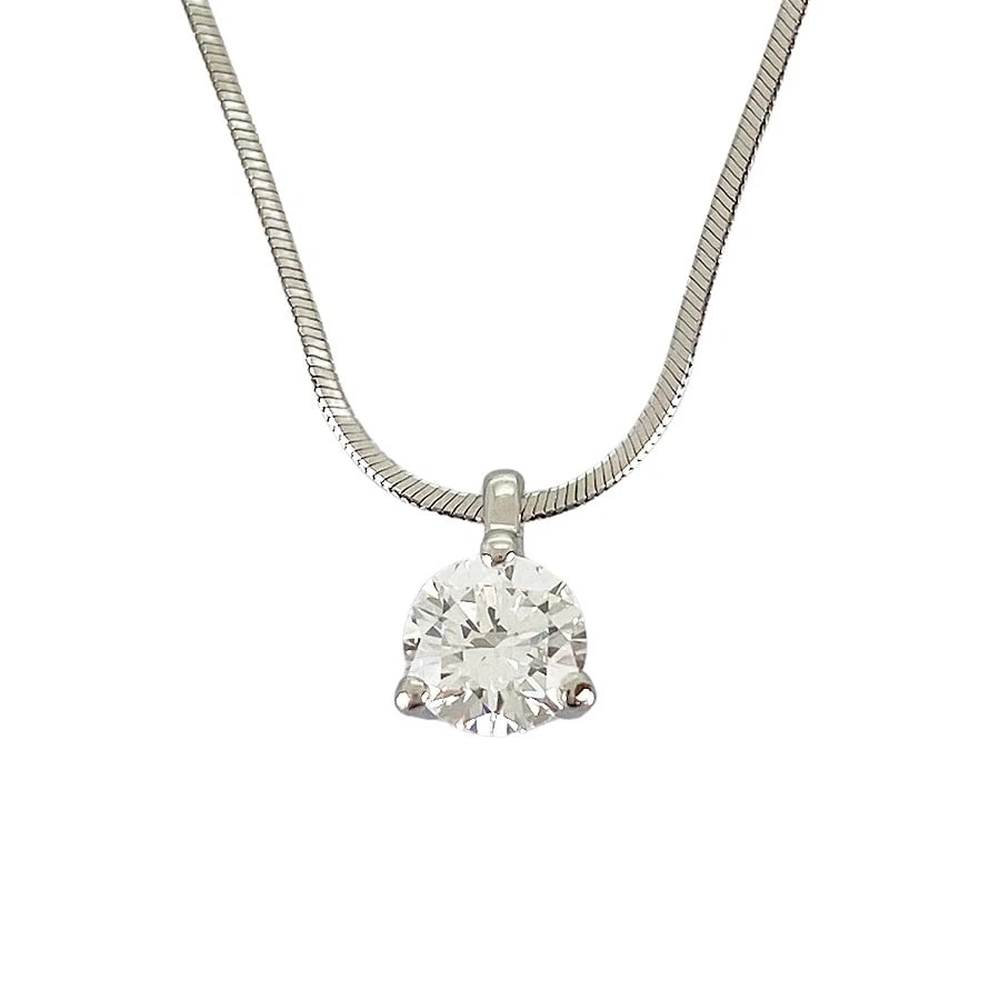 NECKLACE PLATINUM DIAMOND: Necklace Platinum Diamond Brand: Unsigned Jewelry Type/Style: Necklace Material: Platinum 900, Main Stone/Creation Natural Color: Silver Size: Top size:6.0mm×5.8mm Necklace full length:51cm 
