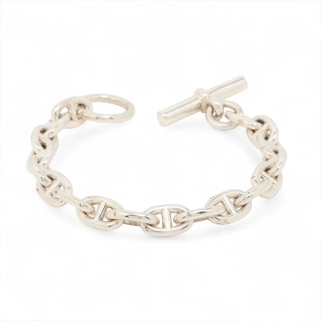HERMES CHAINE D'ANCRE PM BRACELET: Hermes Chaine d'Ancre PM Bracelet Brand: Hermes Type/Style: Bracelet Material: 925, Color: Silver Size: Bracelet length:15.5 Accessories: None Accessories Notice: When purchasing pre-owned