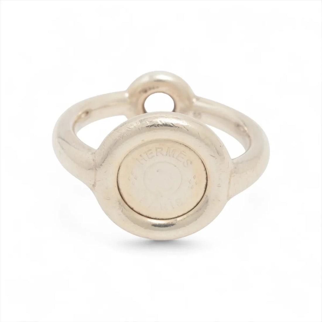 HERMES SERIE RING SILVER AD ENGRAVING: Hermes Serie Ring Silver AD engraving Brand: Hermes Type/Style: Ring Material: 925, Color: Silver Size: 4 US Accessories: None Accessories Notice: When purchasing pre-owned goods, please