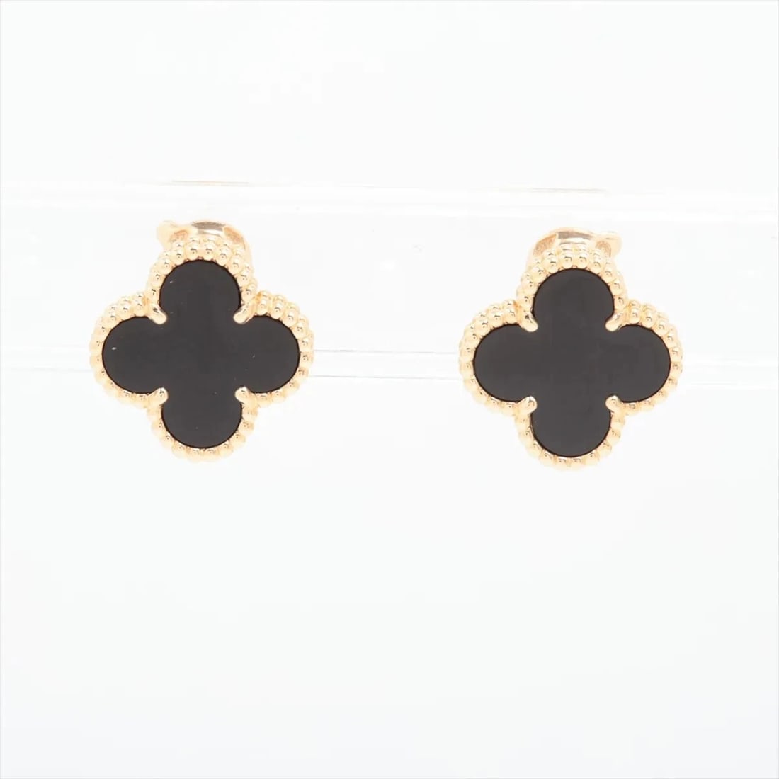 VAN CLEEF & ARPELS VINTAGE ALHAMBRA ONYX PIERCING JEWELRY: Van Cleef & Arpels Vintage Alhambra Onyx Piercing jewelry Brand: Van Cleef & Arpels Type/Style: Piercing jewelry Material: None, Color: Not Specified Size: Height:1.5Length:1.5 Accessories: