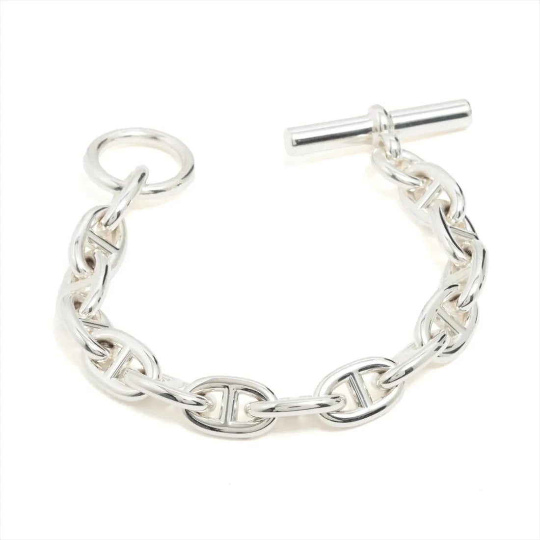 HERMES CHAINE D'ANCRE MM BRACELET: Hermes Chaine d'Ancre MM Bracelet Brand: Hermes Type/Style: Bracelet Material: 925, Color: Silver Size: Bracelet length:14.5 Accessories: None Accessories Notice: When purchasing pre-owned