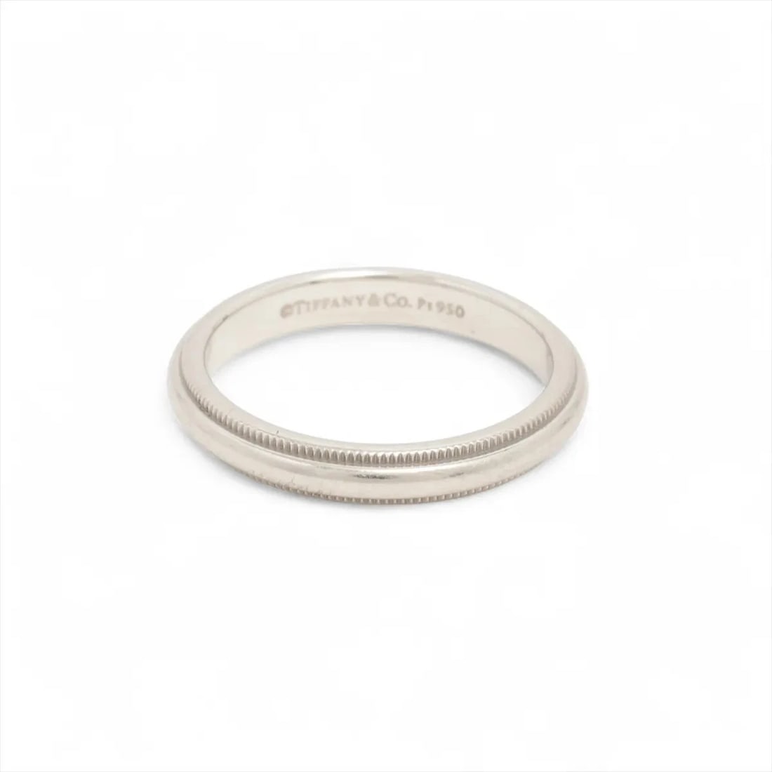 TIFFANY MILGRAIN BAND RING PT950: Tiffany Milgrain Band Ring Pt950 Brand: Tiffany Type/Style: Ring Material: Pt950, Color: Not Specified Size: 6.5 - 6.75 US Accessories: None Accessories Notice: When purchasing pre-owned