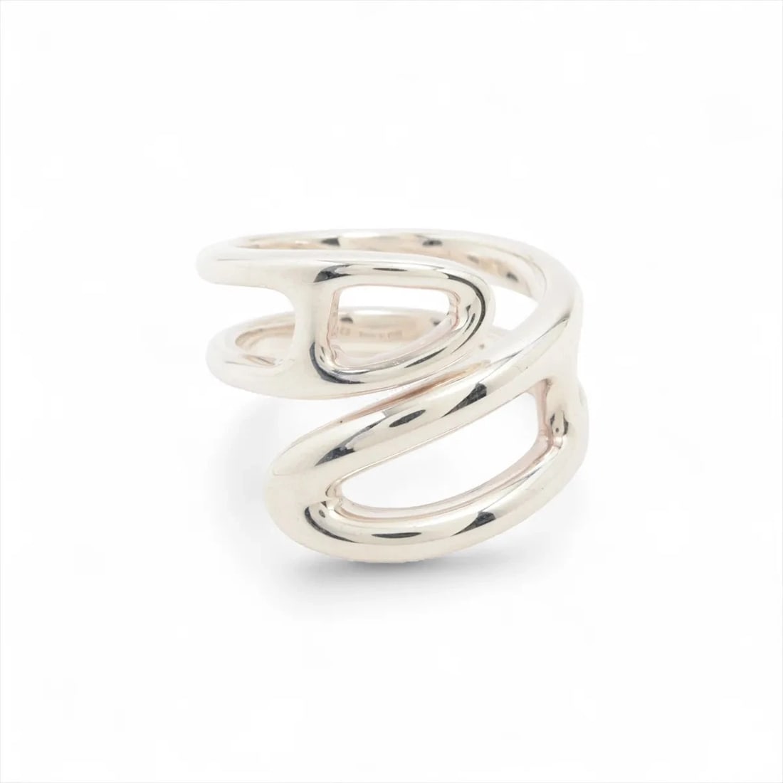 HERMES CHAINE D'ANCRE PUNKS RING SILVER: Hermes Chaine d'Ancre punks Ring Silver Brand: Hermes Type/Style: Ring Material: 925, Color: Silver Size: 6 US Accessories: None Accessories Notice: When purchasing pre-owned goods, please