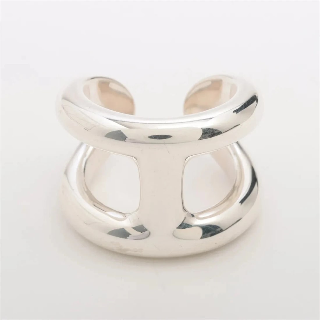 HERMES OSMO'S GM RING 925 SILVER: Hermes Osmo's GM Ring 925 Silver Brand: Hermes Type/Style: Ring Material: 925, Color: Silver Size: 5.5 - 5.75 US Accessories: None Accessories Notice: When purchasing pre-owned goods, please