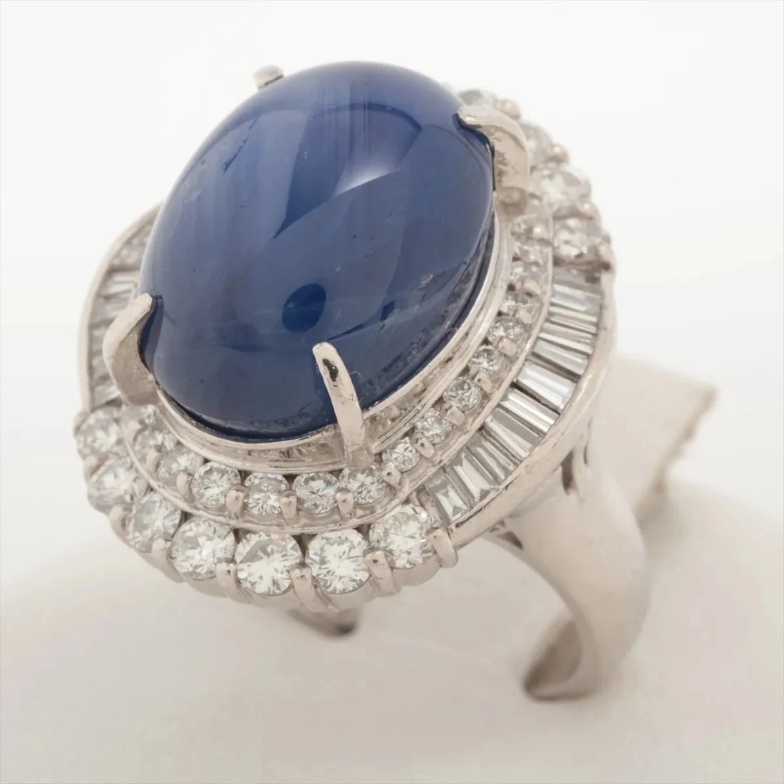 STAR SAPPHIRE DIAMOND RING PT900: Star sapphire diamond Ring Pt900 Brand: Off-brand Type/Style: Ring Material: Pt900, Main Stone/Creation Natural Color: Not Specified Size: 6 US Accessories: None Accessories Notice: When