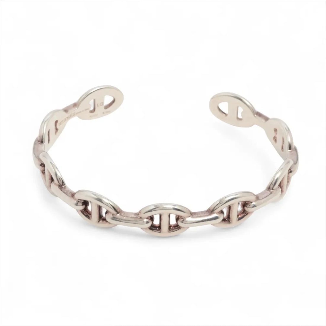 HERMES CHAINE D'ANCRE ENCHAINEE BANGLE: Hermes Chaine d'Ancre Enchainee Bangle Brand: Hermes Type/Style: Bracelet Material: 925, Color: Silver Size: Bracelet length:15 Accessories: None Accessories Notice: When purchasing pre-owned