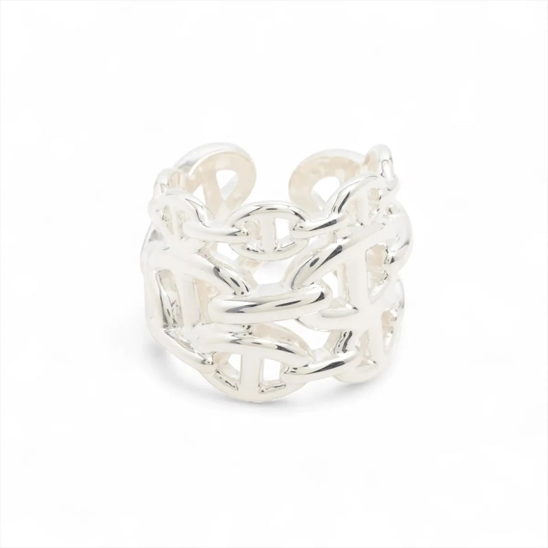 HERMES CHAINE D'ANCRE ENCHAINEE GM 2025 RING: Hermes Chaine d'Ancre Enchainee GM 2025 Ring Brand: Hermes Type/Style: Ring Material: 925, Color: Silver Size: 6 US Accessories: None Accessories Notice: When purchasing pre-owned goods,
