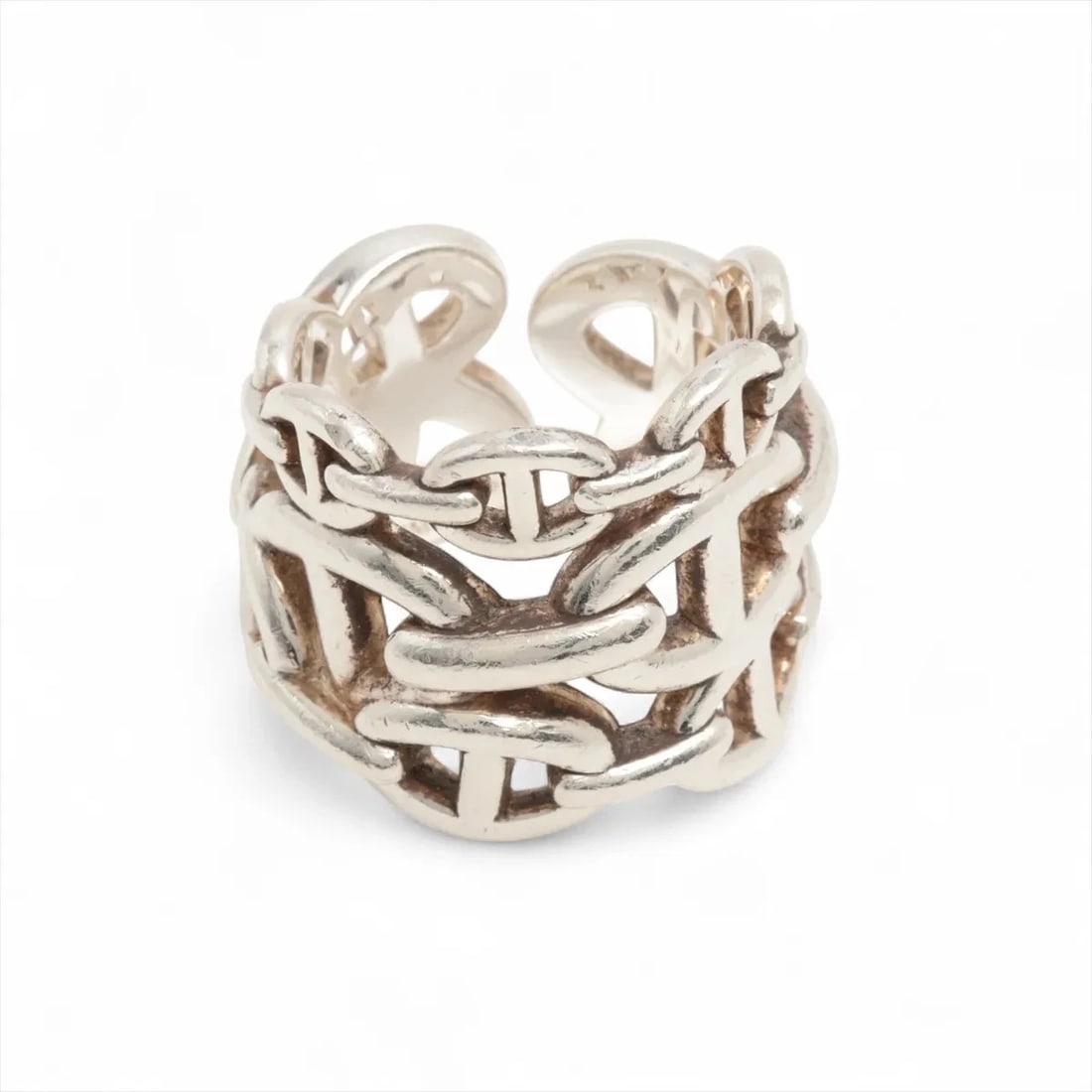 HERMES CHAINE D'ANCRE ENCHAINEE GM RING: Hermes Chaine d'Ancre Enchainee GM Ring Brand: Hermes Type/Style: Ring Material: 925, Color: Silver Size: 6.75 - 7 US Accessories: None Accessories Notice: When purchasing pre-owned goods,