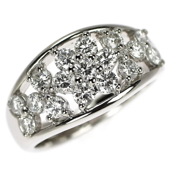 PT900 DIAMOND RING (1 of 2)