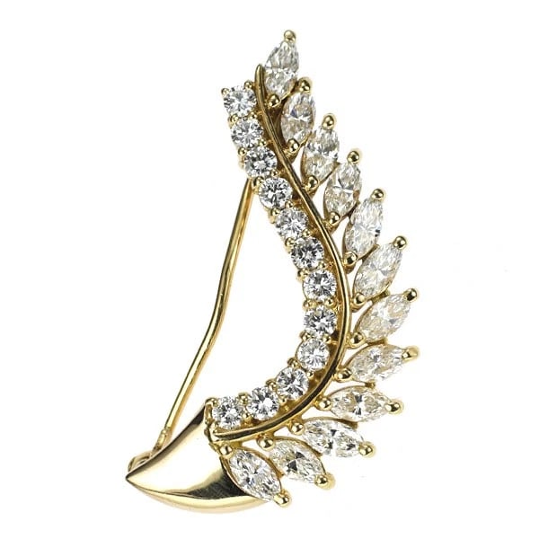 K18YG DIAMOND BROOCH: K18YG diamond brooch Brand: None Type/Style: brooch Material: Metal Purity K18, Metal Gold, Main Stone/Creation Natural Color: Yellow Gold Size: None Accessories: None Accessories Notice: