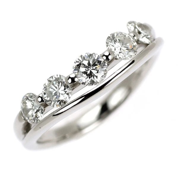 PT900 DIAMOND RING (1 of 2)