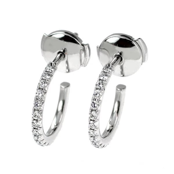 TIFFANY & CO K18WG DIAMOND EARRINGS METRO HOOP: Tiffany & Co K18WG diamond earrings metro hoop Brand: Tiffany Type/Style: piercing Material: Metal Purity K18, Metal Gold, Main Stone/Creation Natural Color: None Size: Length/Width/Diameter13.6