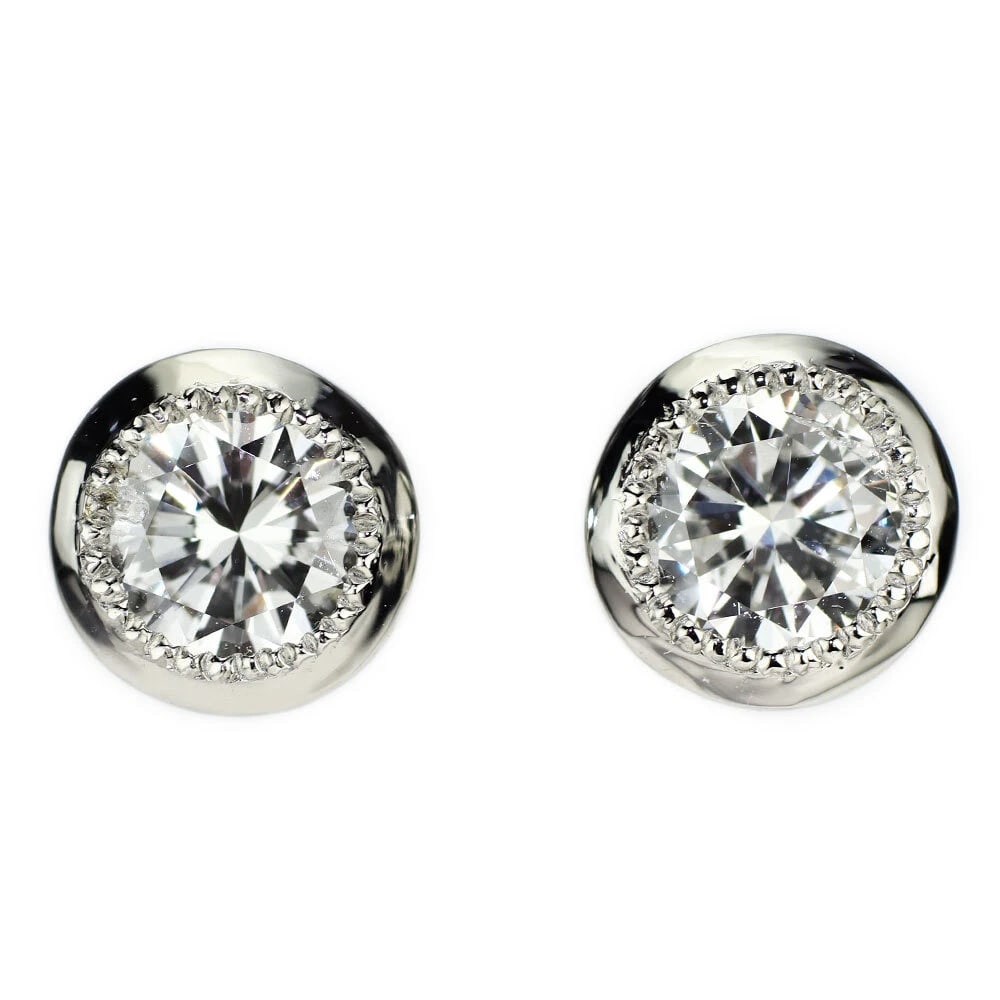 BRAND NEW PT950/ PT900 DIAMOND EARRINGS: Brand New Pt950/ Pt900 Diamond Earrings Brand: None Type/Style: piercing Material: Metal Purity None, Metal Pt900, Main Stone/Creation Natural Color: None Size: Length/Width/Diameter6.1 