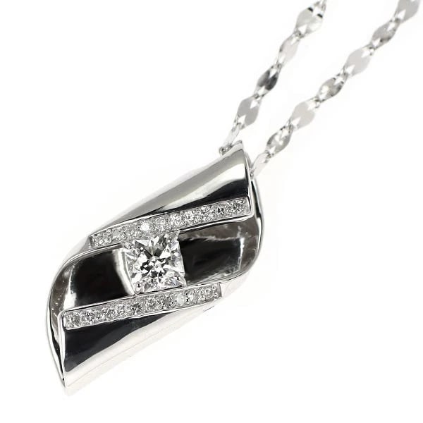 K18WG DIAMOND PENDANT NECKLACE (1 of 2)