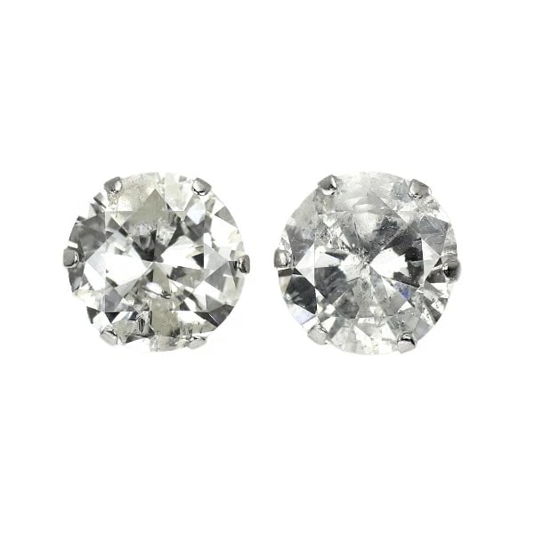 BRAND NEW PT900 DIAMOND EARRINGS: Brand New Pt900 Diamond Earrings Brand: None Type/Style: piercing Material: Metal Purity 900, Metal Platinum, Main Stone/Creation Natural Color: none Size: Length/Width/Diameter6.6 