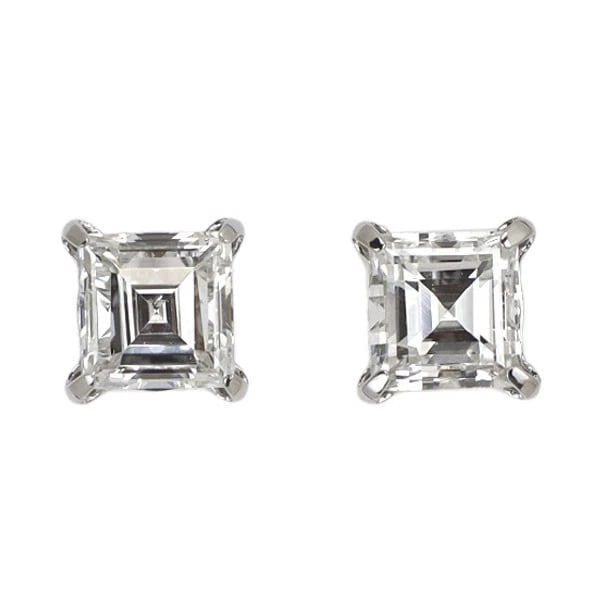 PT900 SQUARE CUT DIAMOND EARRING: Pt900 square cut diamond earring Brand: None Type/Style: piercing Material: Metal Purity 900, Metal Platinum, Main Stone/Creation Natural Color: None Size: Length/Width/Diameter4.5 