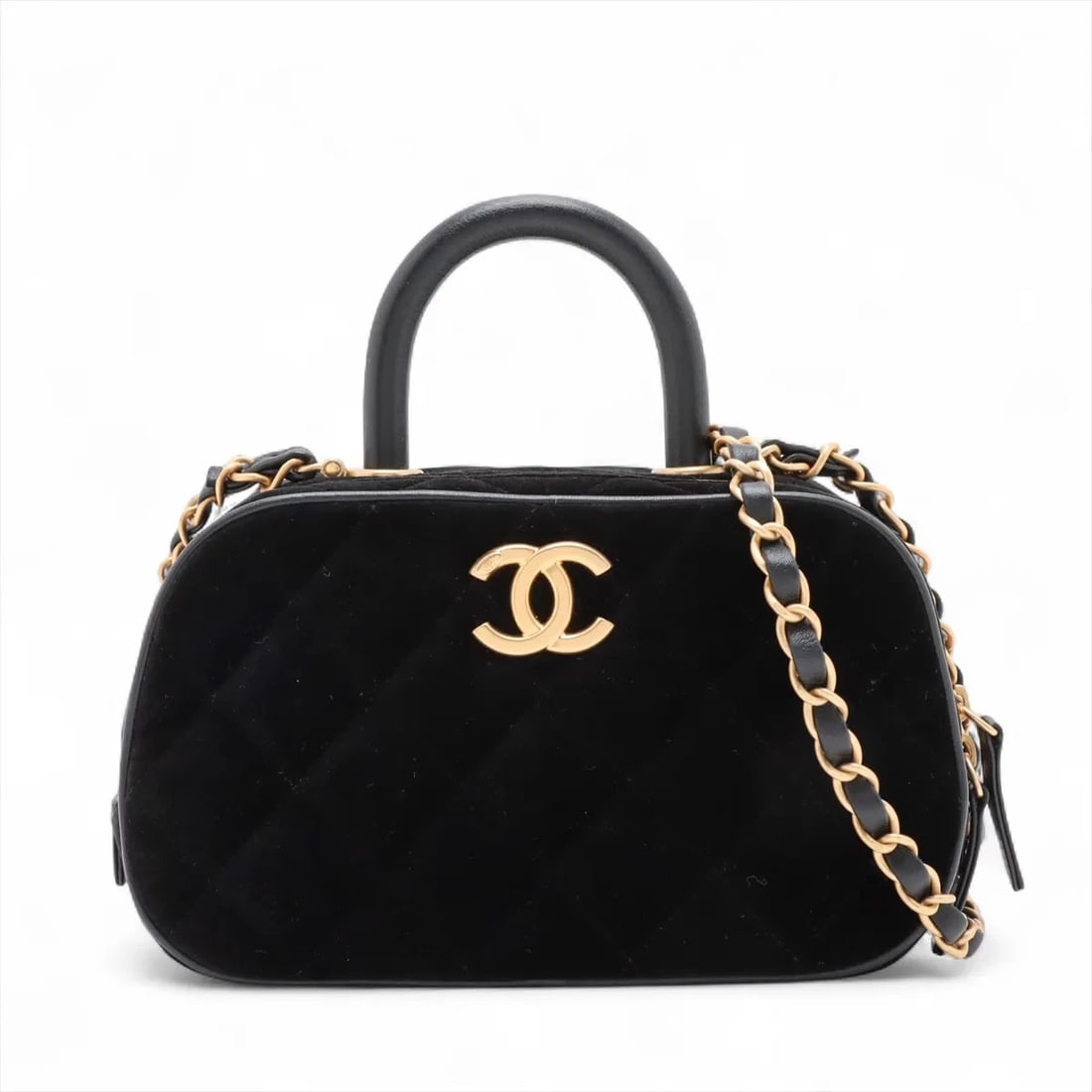 CHANEL MATELASSE VELVET 2 WAY SHOULDER BAG: Chanel Matelasse Velvet 2 Way Shoulder Bag Brand: Chanel Type: Shoulder bag Material: Velvet Color: Black Size: Height:4.9inch Length:8.3inch Depth:3.5inch Handle height:2.2inch Shoulder height:23