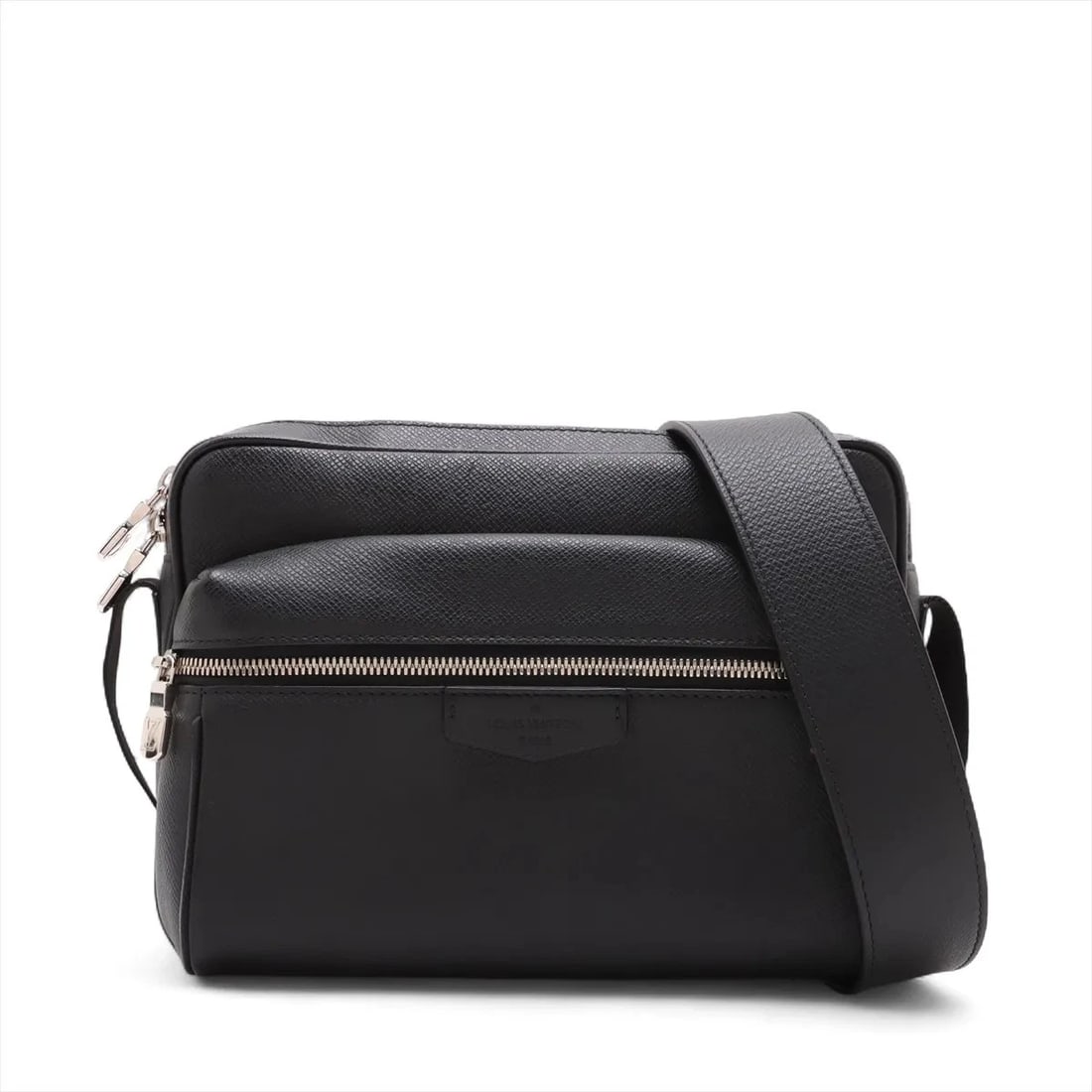 LOUIS VUITTON TAIGA OUTDOOR MESSENGER (1 of 9)