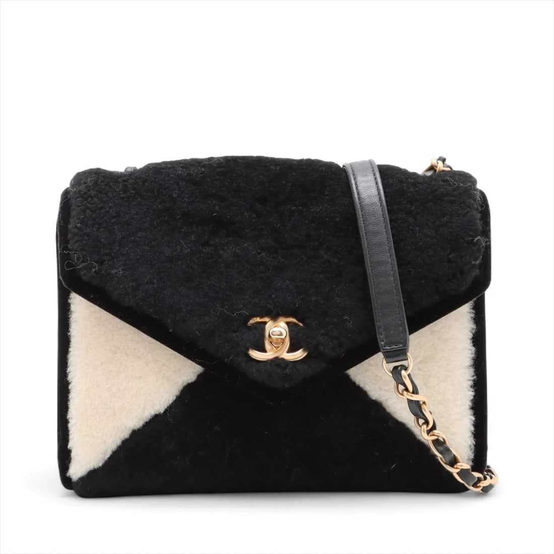 CHANEL COCO MARK SHEARLING X LAMBSKIN SINGLE: Chanel Coco Mark shearling x lambskin Single Brand: Chanel Type: Shoulder bag Material: Shearing Color: Black Size: Height:6.3inch Length:8.9inch Depth:3.0inch Shoulder height:19.3inch 
