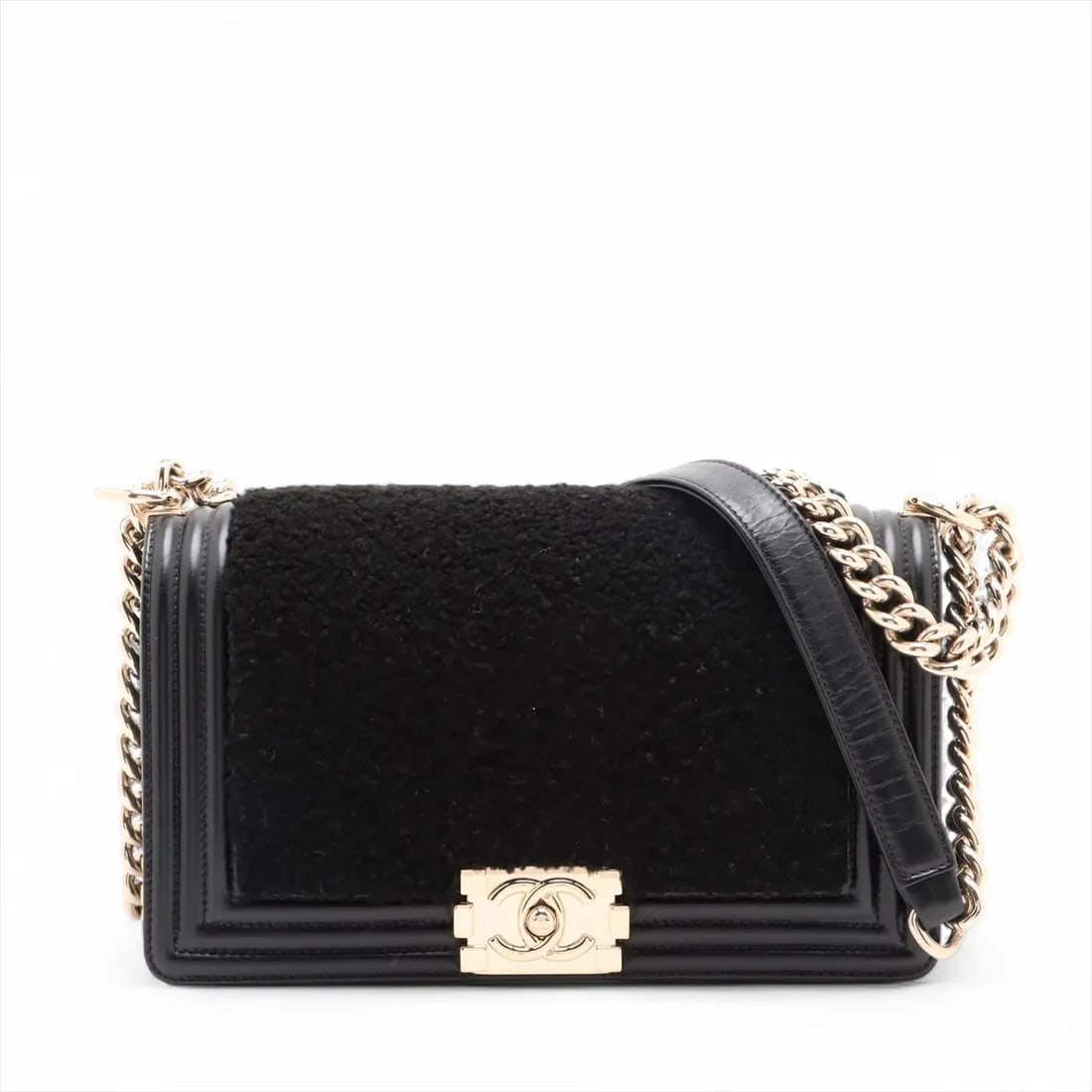 CHANEL 25 BOA X LEATHER CHAIN SHOULDER BAG: CHANEL 25 Boa x leather Chain Shoulder Bag Brand: Chanel Type: Shoulder bag Material: Boa Color: Black Size: Height:5.9inch Length:9.8inch Depth:3.0inch Shoulder height:19.9inch Accessories: