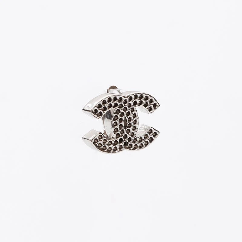 CHANEL COCO MARK PUNCHING SILVER EARRINGS - 2