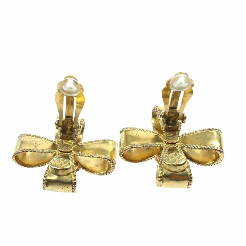 CHANEL COCO MARK RIBBON CROSS 97A GOLD EARRINGS (1 of 7)