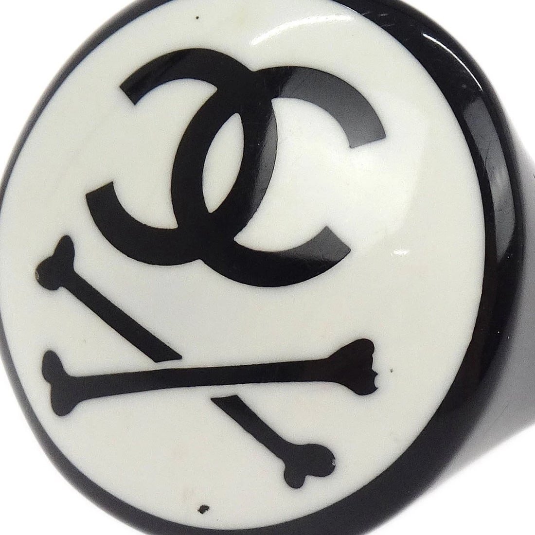CHANEL RING BLACK ACRYLIC - 3