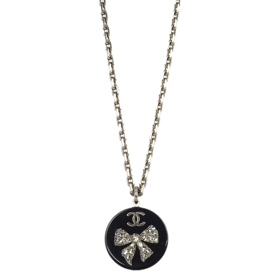 CHANEL SILVER MEDALLION CHAIN PENDANT NECKLACE: Chanel Silver Medallion Chain Pendant Necklace Brand: CHANEL Type/Style: Necklace Material: Silver Plated, Color: Silver, Black Size: Chain(Overall) : 61.0 cm Top : Diameter : 1.8 cm 