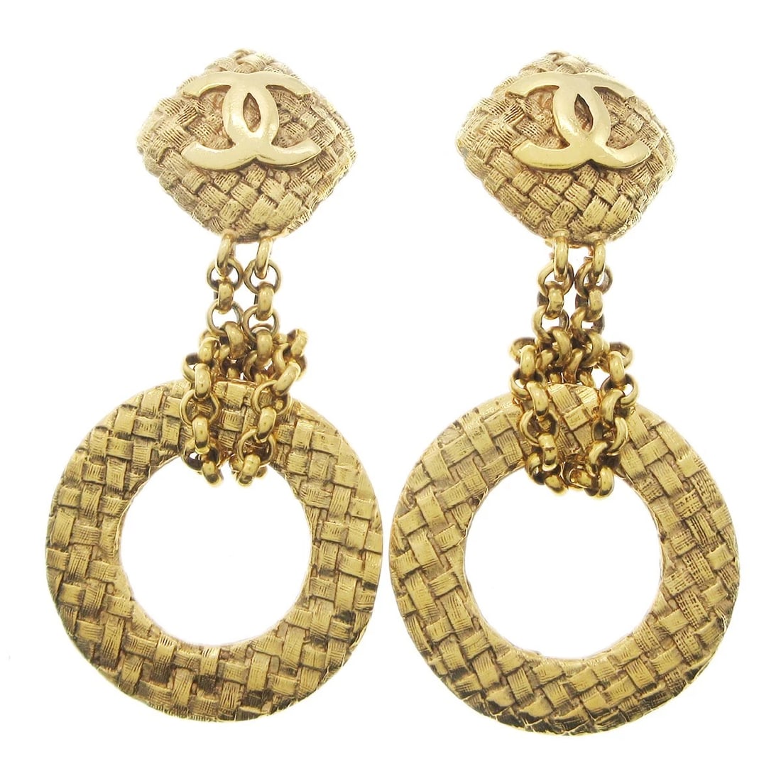 CHANEL DANGLE HOOP EARRINGS CLIP-ON GOLD: Chanel Dangle Hoop Earrings Clip-On Gold Brand: CHANEL Type/Style: Earrings Material: Gold-plated, Color: Gold Size: W 3.0 x H 5.7 cm Accessories: None Accessories Notice: When purchasing