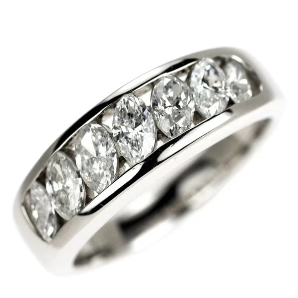 PT900 MARQUISE CUT DIAMOND RING: Pt900 marquise cut diamond ring Brand: None Type/Style: Ring Material: Metal Purity None, Metal Pt900, Main Stone/Creation Natural Color: Platinum Size: 6.25 - 6.5 US Accessories: None