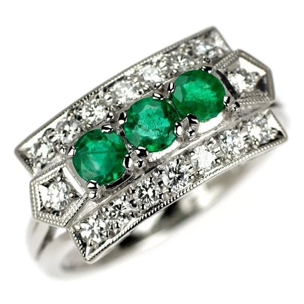 PT900 EMERALD DIAMOND RING (1 of 2)