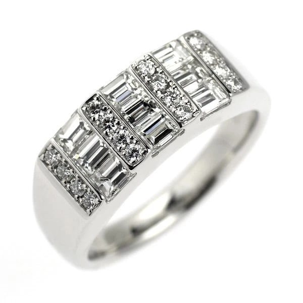 PT900 DIAMOND RING (1 of 2)