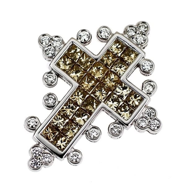 LES ESSENTIALS K18WG DIAMOND PENDANT TOP: Les Essentials K18WG Diamond Pendant Top Brand: Les essentials Type/Style: pendant top Material: Metal Purity K18, Metal Gold, Main Stone/Creation Natural Color: None Size: