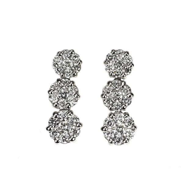 K18WG DIAMOND EARRING: K18WG diamond earring Brand: None Type/Style: piercing Material: Metal Purity K18, Metal Gold, Main Stone/Creation Natural Color: White Gold Size: None Accessories: None Accessories Notice: