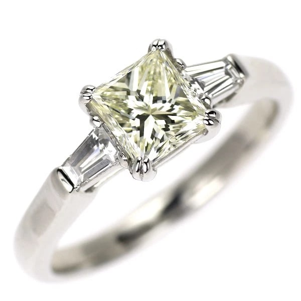 PT900 PRINCESS CUT DIAMOND RING: Pt900 princess cut diamond ring Brand: None Type/Style: Ring Material: Metal Purity 900, Metal Platinum, Main Stone/Creation Natural Color: None Size: 6.75 - 7 US Accessories: None