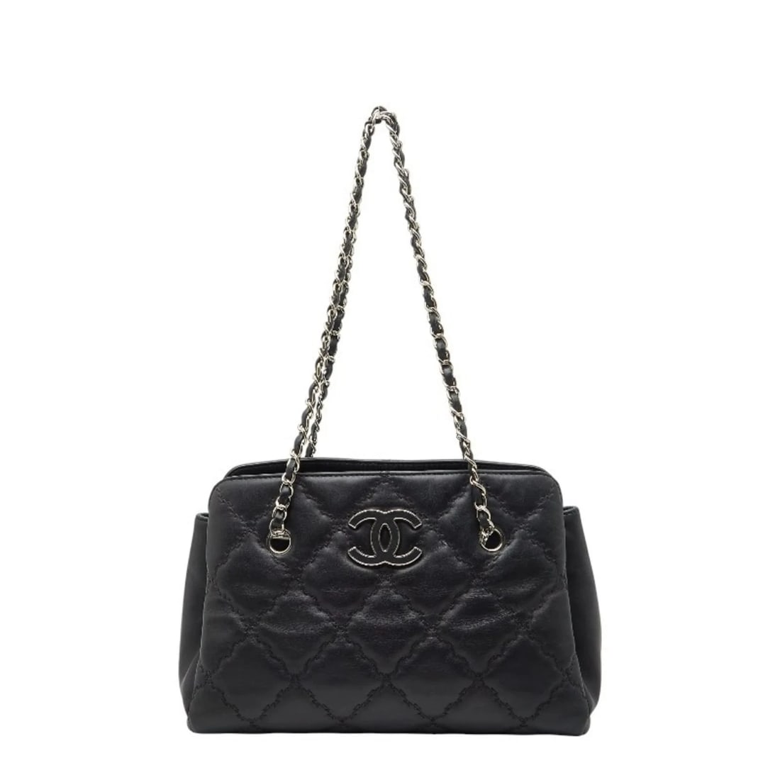 CHANEL HAMPTONS ULTRA STITCH CHAIN TOTE BAG: CHANEL Hamptons Ultra Stitch Chain Tote Bag Brand: Chanel Type/Style: Tote bag Material: Leather Color: Black Size: Size (HxWxD) 20cm x 30cm x 12cm / 7.87'' x 11.81'' x 4.72'' Accessories: None