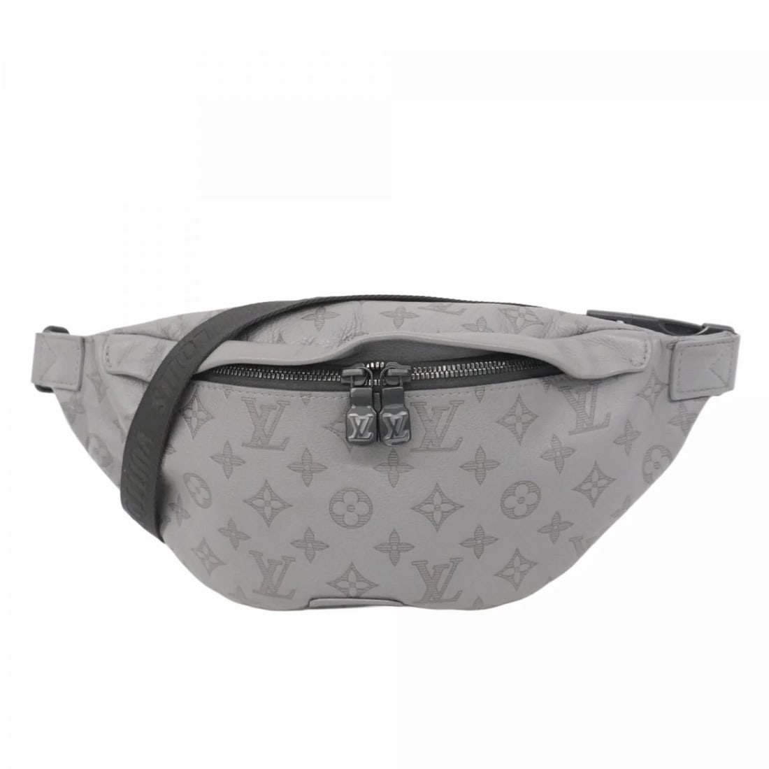 LOUIS VUITTON MONOGRAM SHADOW DISCOVERY BUM BAG: Louis Vuitton Monogram Shadow Discovery Bum Bag Brand: Louis Vuitton Type/Style: Sling bag Material: Monogram Color: Gray Size: Size (HxWxD) 17.5cm x 31cm x 7cm / 6.88'' x 12.2'' x 2.75'' 