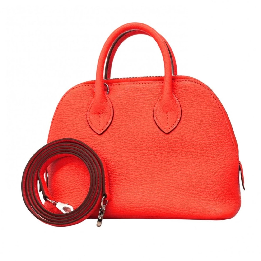 HERMES BOLIDE 1923 HANDBAG IN EVERCOLOR ORANGE: Hermes Bolide 1923 handbag in Evercolor Orange Brand: Hermes Type/Style: Handbag Material: none Color: Orange Size: Size (HxWxD) 14cm x 18cm x 7.5cm / 5.51'' x 7.08'' x 2.95'' Accessories: None