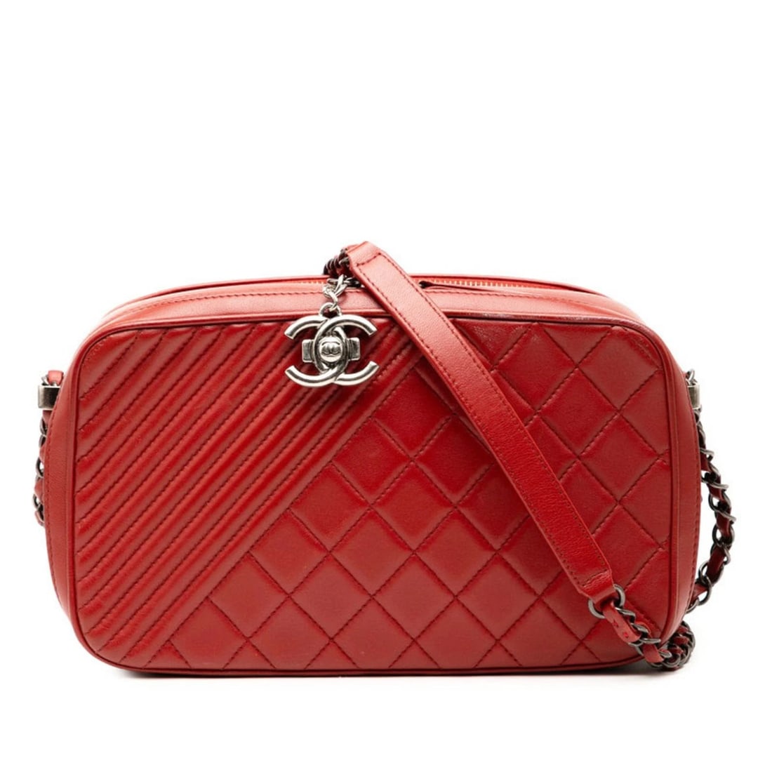 CHANEL MATELASSE COCO BOY CHAIN SHOULDER BAG: CHANEL Matelasse Coco Boy Chain Shoulder Bag Brand: Chanel Type/Style: Shoulder bag Material: Leather Color: Red color Size: Size (HxWxD) 14.5cm x 24cm x 8cm / 5.7'' x 9.44'' x 3.14'' Accessories