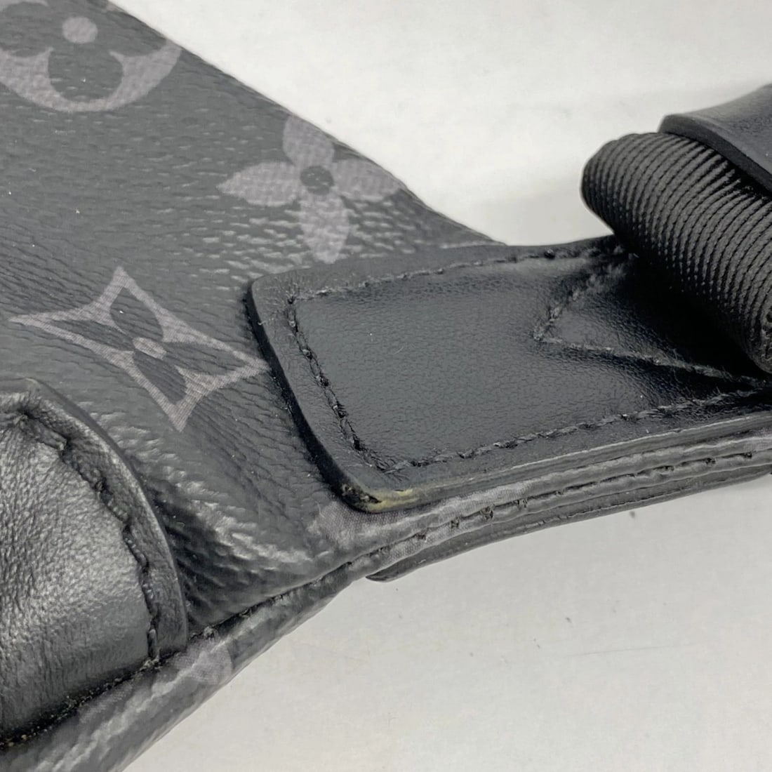 LOUIS VUITTON MONOGRAM ECLIPSE DISCOVERY BUM BAG - 10