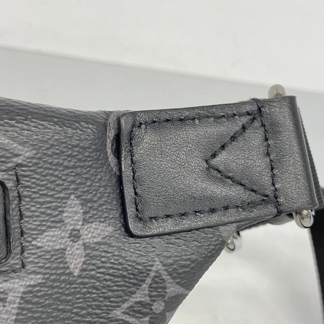 LOUIS VUITTON MONOGRAM ECLIPSE DISCOVERY BUM BAG - 11