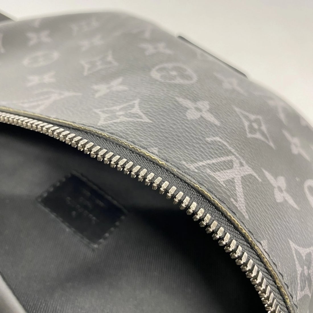 LOUIS VUITTON MONOGRAM ECLIPSE DISCOVERY BUM BAG - 6