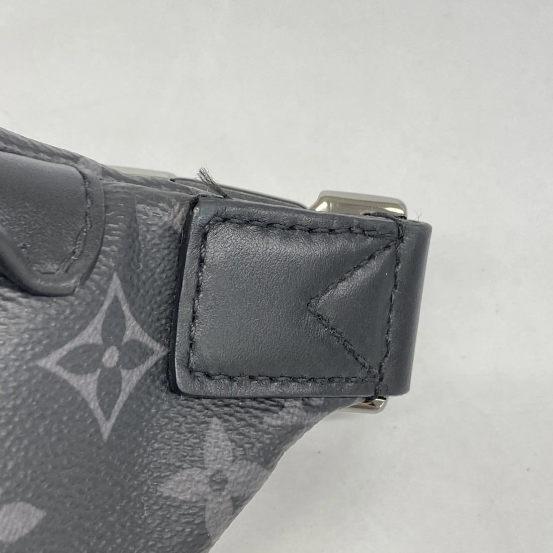 LOUIS VUITTON MONOGRAM ECLIPSE DISCOVERY BUM BAG - 9