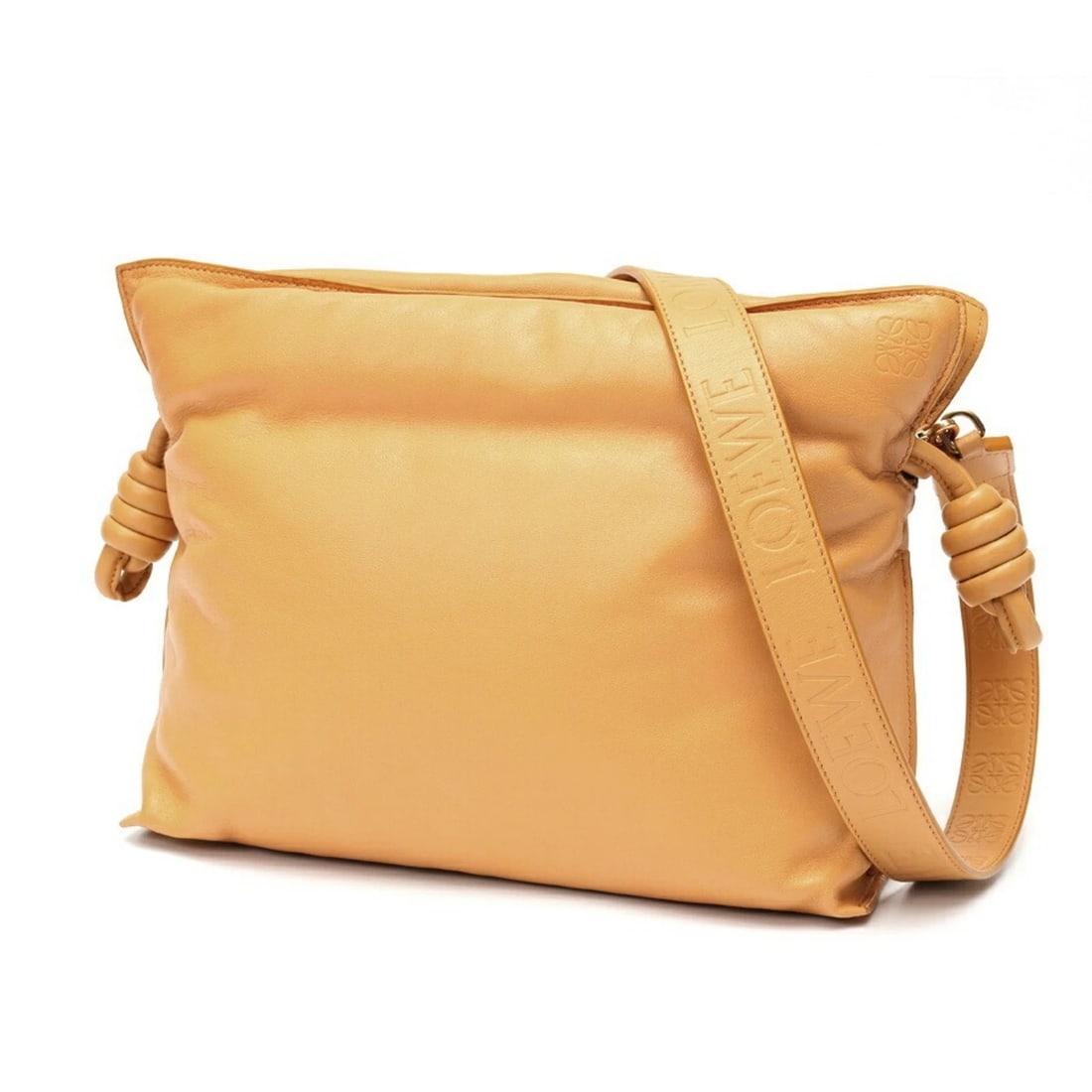 LOEWE PUFFER FLAMENCO CLUTCH SHOULDER BAG: LOEWE Puffer Flamenco Clutch Shoulder Bag Brand: Loewe Type/Style: Shoulder bag Material: Leather Color: Camel Size: Size (HxWxD) 23cm x 29cm x 10cm / 9.05'' x 11.41'' x 3.93'' Accessories: