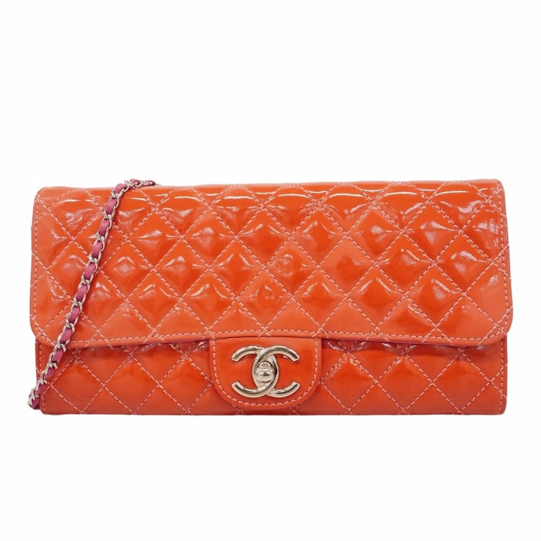 CHANEL MATELASSE CHAIN SHOULDER: Chanel Matelasse Chain Shoulder Brand: Chanel Type/Style: Women Material: Patent leather Color: Red color Size: Size (HxWxD) 12cm x 23.5cm x 3cm / 4.72'' x 9.25'' x 1.18'' Accessories: None