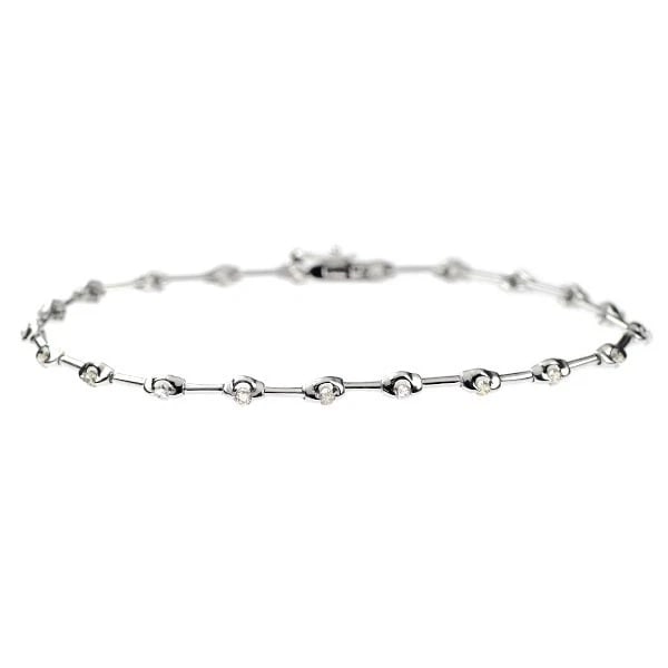 K18WG DIAMOND BRACELET: K18WG diamond bracelet Brand: None Type/Style: bracelets Material: Metal Purity K18, Metal Gold, Main Stone/Creation Natural Color: White Gold Size: Chain Length 18 Accessories: None