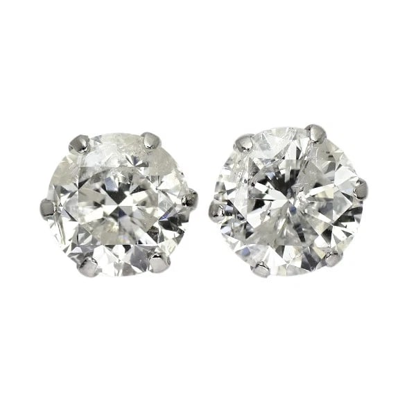 BRAND NEW PT900 SINGLE SIDE LDH DIAMOND EARRINGS: Brand New Pt900 Single Side LDH Diamond Earrings Brand: None Type/Style: piercing Material: Metal Purity 900, Metal Platinum, Main Stone/Creation Natural Color: None Size: