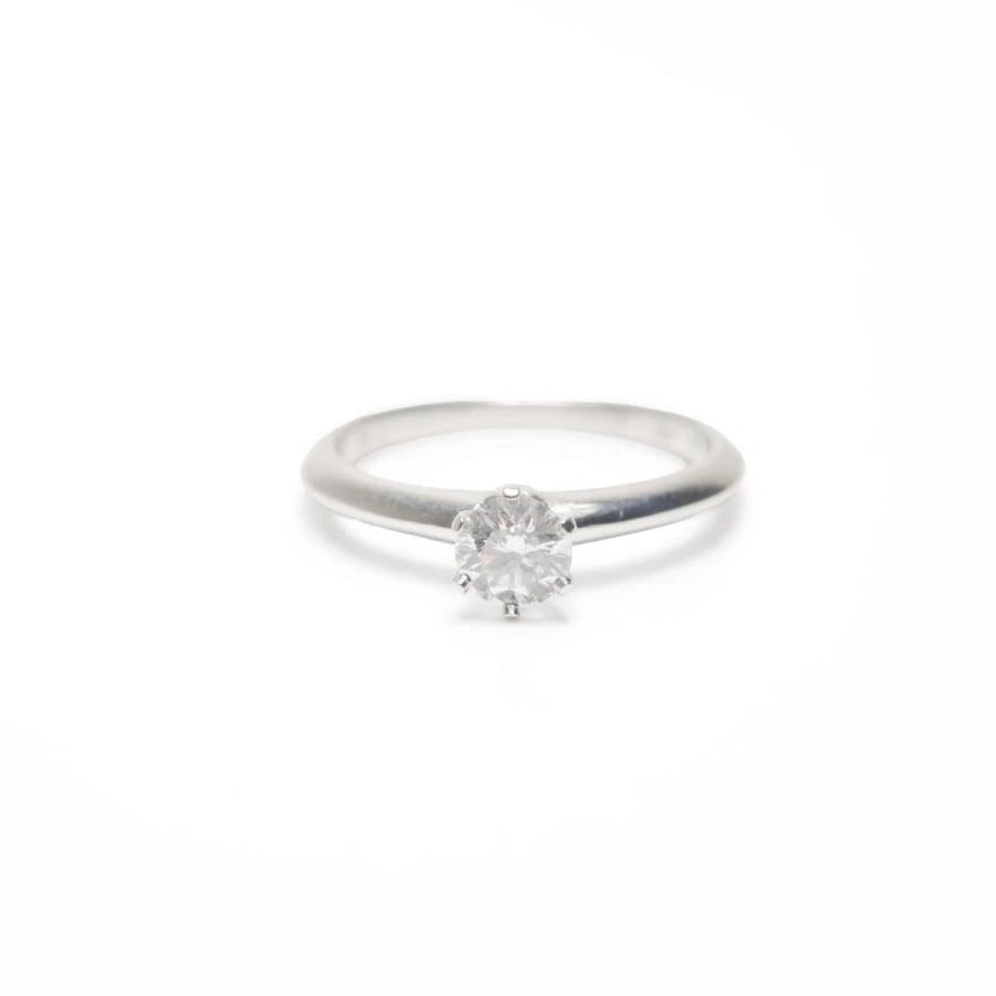 TIFFANY & CO. SOLITAIRE PLATINUM DIAMOND RING (1 of 7)