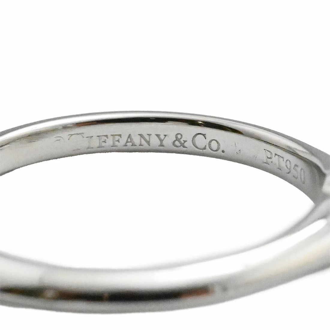 TIFFANY & CO. PT950 SOLITAIRE DIAMOND RING (1 of 5)