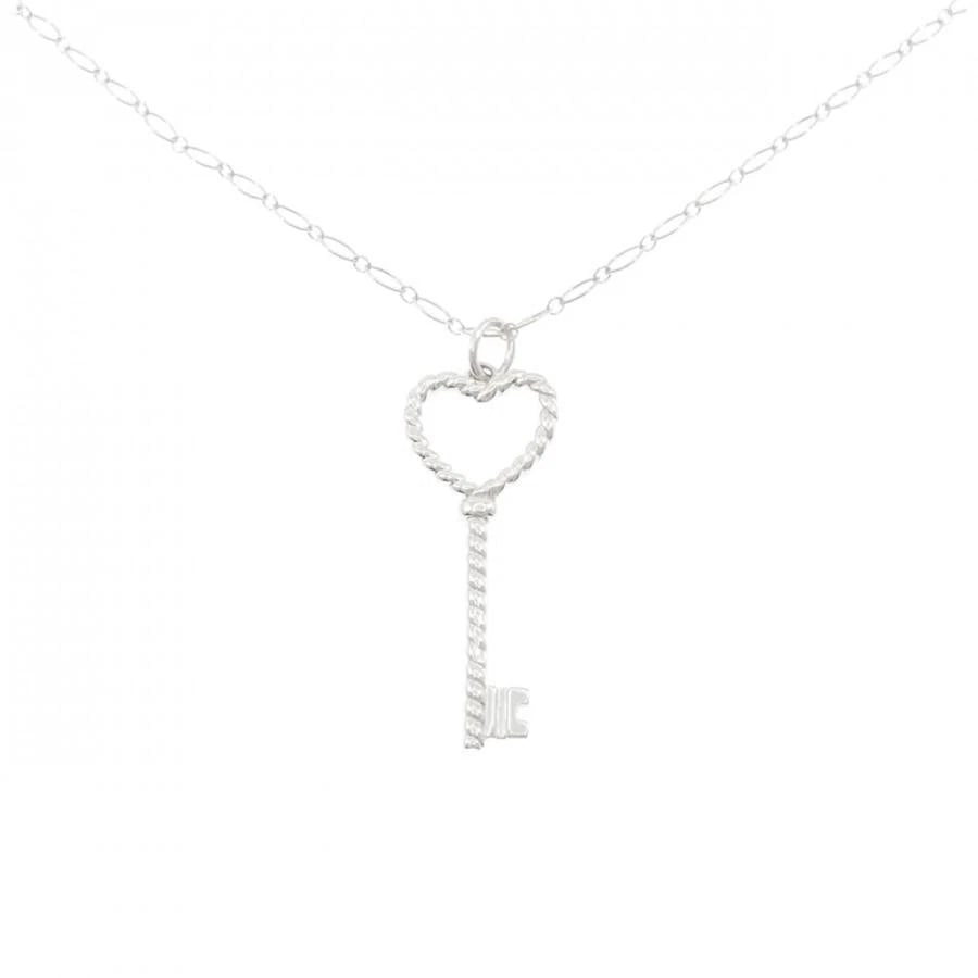TIFFANY & CO. HEART TWIST KEY 925 SILVER NECKLACE: Tiffany & Co. Heart Twist Key 925 Silver Necklace Brand: Tiffany & Co. Type/Style: Necklace Material: Metal Purity 925, Metal Silver, Color: Silver Size: 46cmActual size Pendant length x width: 46